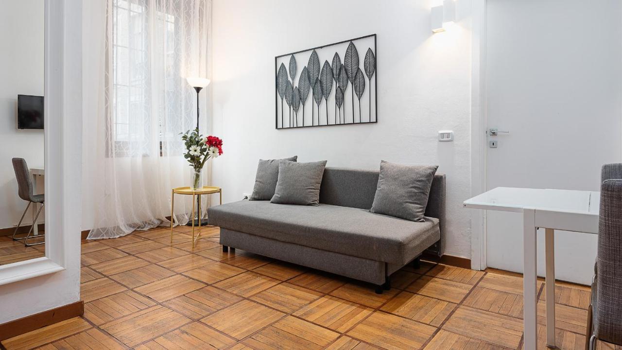Italianway - Galleria Dell'unione Appartamento Milano Esterno foto